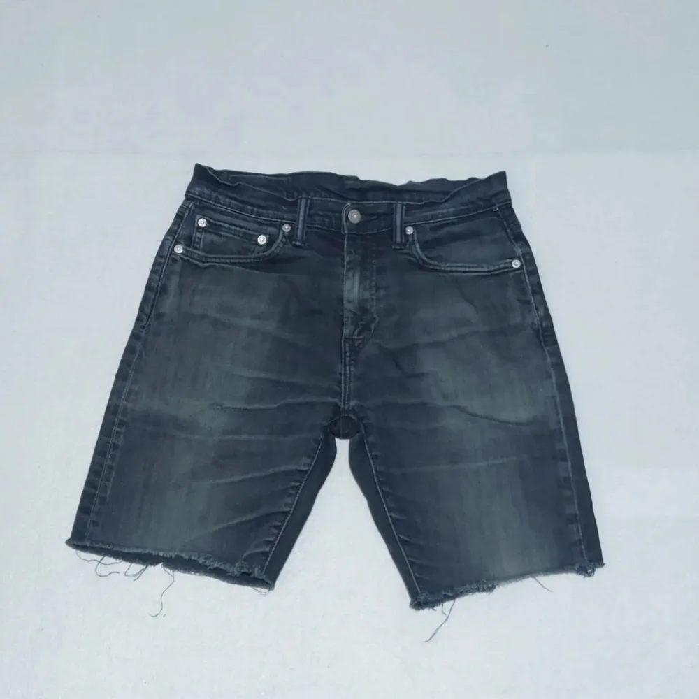 Levi's 510 Cut Off Raw Jean Shorts Summer Festival Holiday Men's W30 Black - Picture 1 of 7